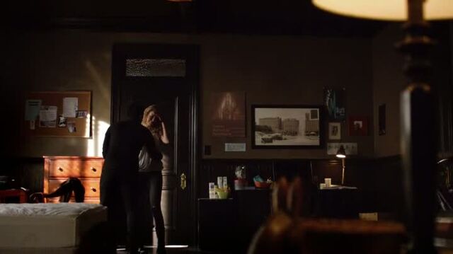 File:6X13-39-TylerLiv.jpg