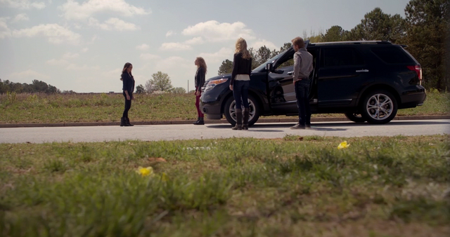 File:Elena-Liv-Caroline-Luke 5x22.png