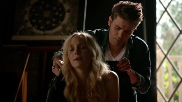 File:7X02-112-StefanCaroline.jpg