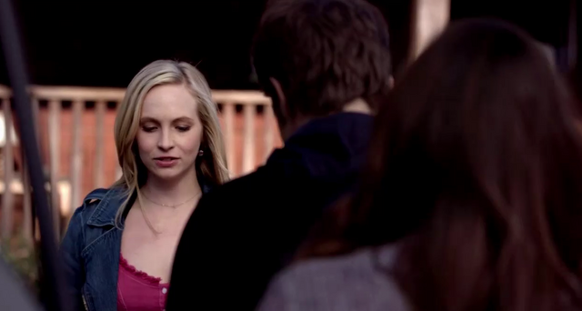 File:Caroline-Stef-Ele 5x20.png