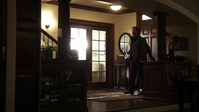File:TVD2x17-Gilbert House 22.jpg
