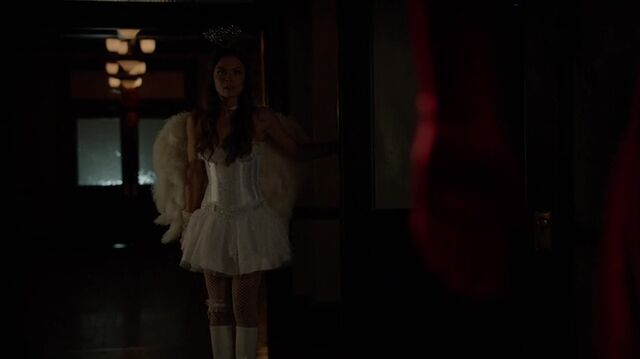 File:7X04-99-Nora.jpg