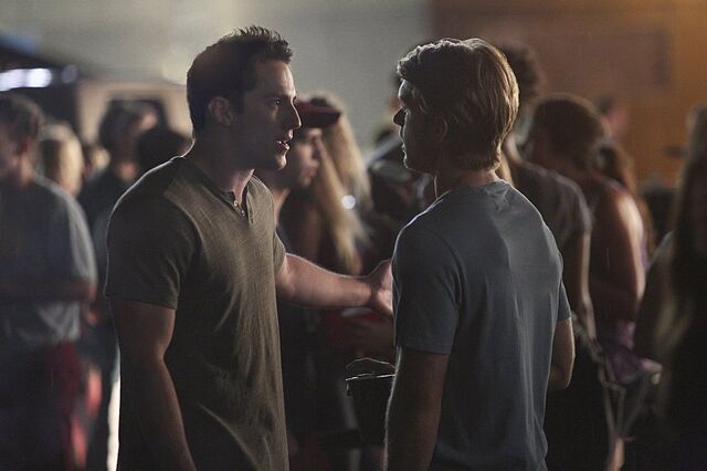 File:6x01-09.jpg