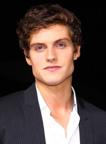 File:Daniel-sharman-premiere-immortals-01.jpg