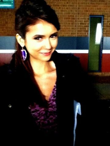 File:Nina-2x18-BTS-the-vampire-diaries-tv-show-19785861-480-640.jpg