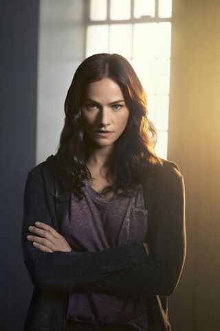 File:VH01Promo Vanessa03.jpg