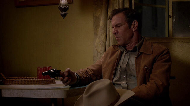 File:VegasS1E01 15.jpg