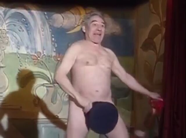 File:Jim full-monty.jpg