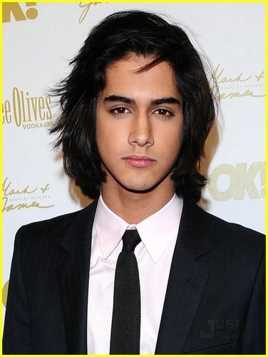 Avan Jogia