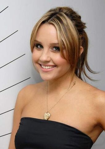 File:Amanda Bynes.jpg
