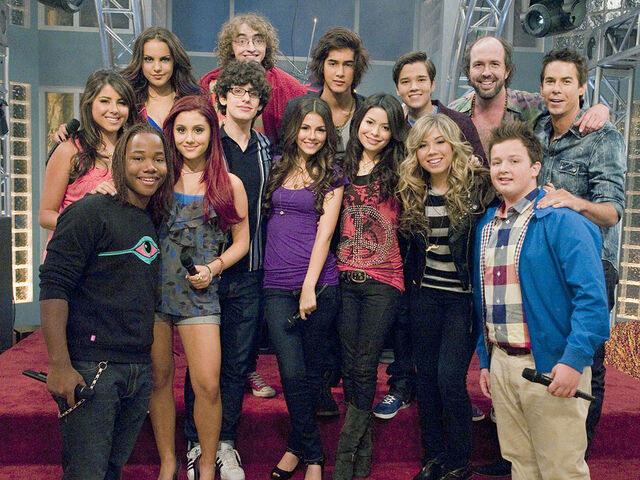 File:Kca2014-cast-reunion-flipbook-thumb-image-4x6.jpg