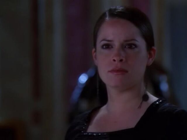File:Evil Piper Halliwell.jpg