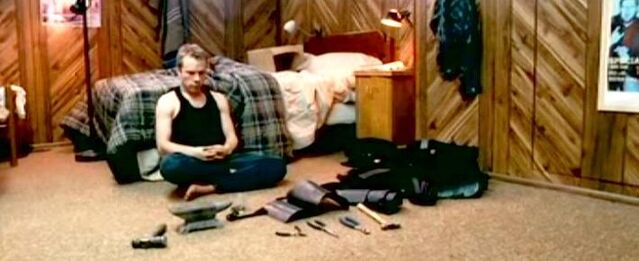 File:Bill Williamson's Weaponry.jpg