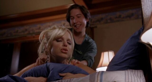 File:Mike massaging Samantha.jpg