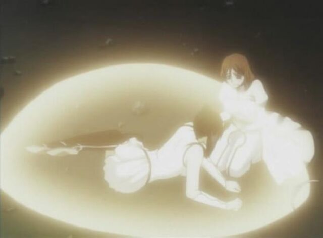 File:Orihime heals Loly.jpg