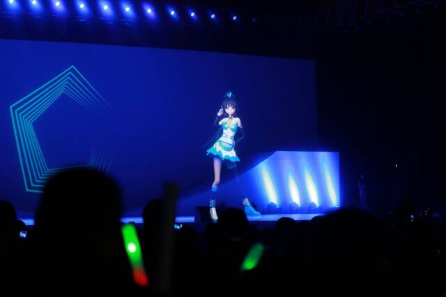 File:Tianyi concert 3.jpg