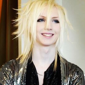 YOHIO-yohio-33587831-601-600.jpg