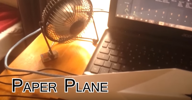 File:Paper plane.png