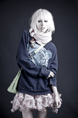 File:Voice provider Jenny Shima.jpg