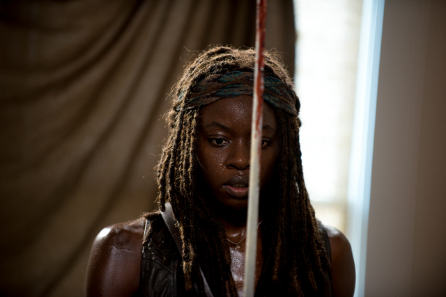 File:AMC 608 Michonne Nervous.png