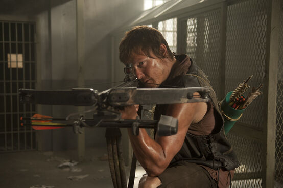 File:Ep3 Daryl Guard.jpg