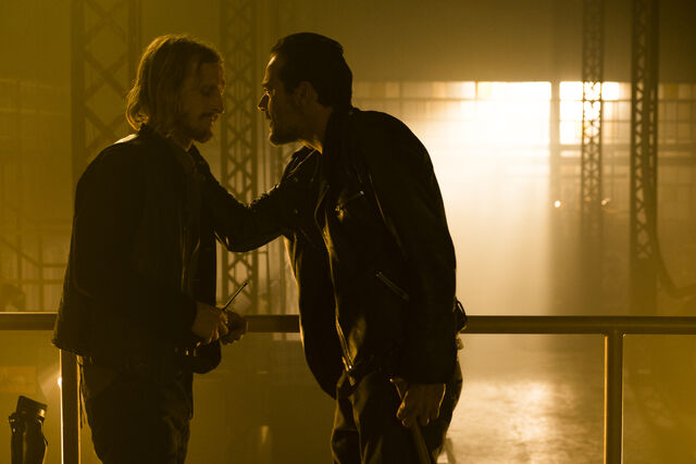 File:The-walking-dead-episode-703-dwight-amelio-2-935.jpg