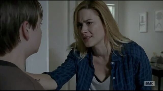 File:Start-to-finish-jessie-tries-to-cheer-up-sam (1).jpg
