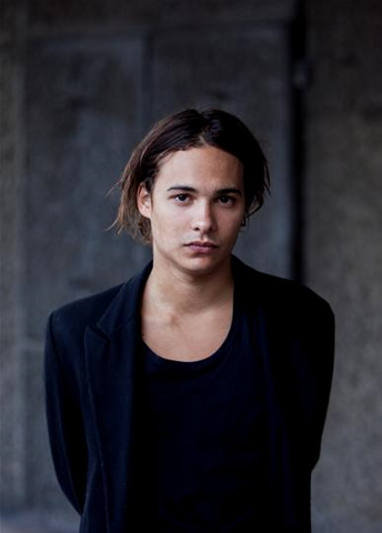 File:Frank Dillane.png