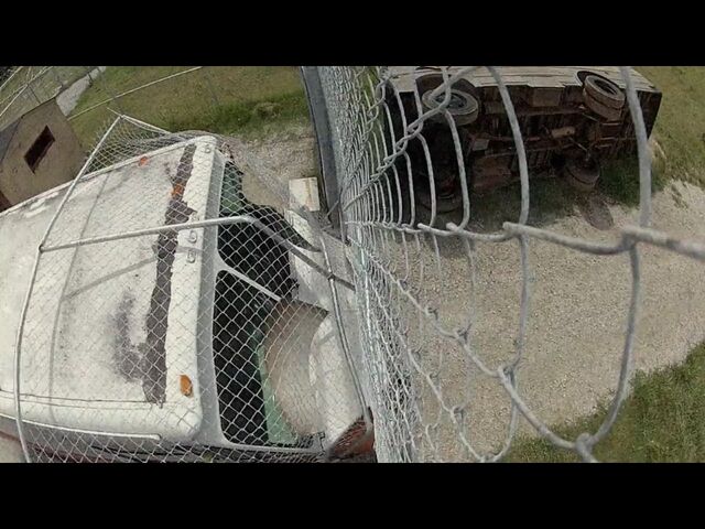 File:WalkerbombCrashing thruentrance.jpg
