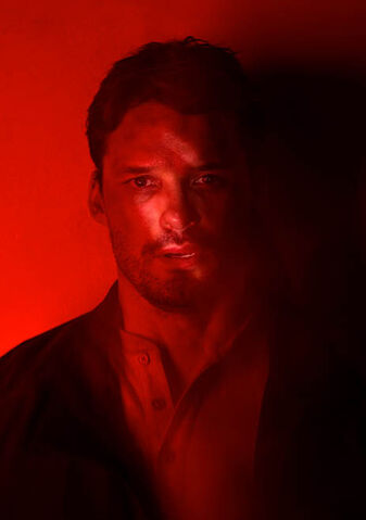File:The-walking-dead-season-7-spencer-nichols-red-portrait-658.jpg