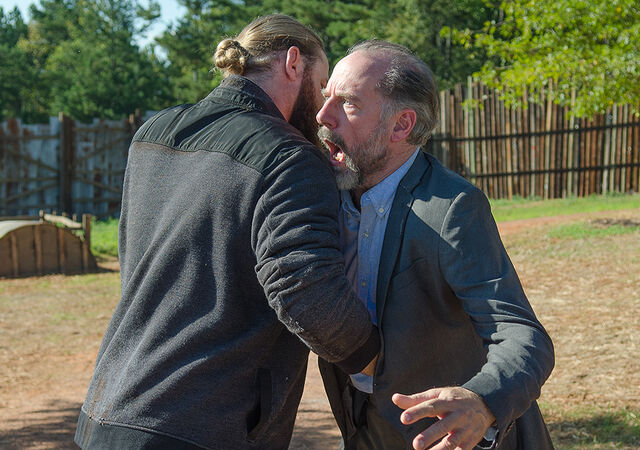 File:The-walking-dead-episode-611-xander-berkeley-935.jpg