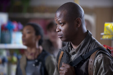 File:Bob Stookey 4x01.jpg