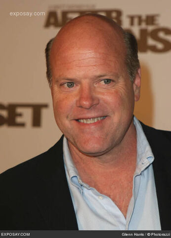 File:Rex-linn-after-the-sunset-movie-premiere-arrivals-EkOFJ3.jpg