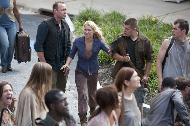 File:Walking-Dead-309-16.jpg