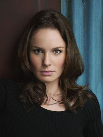 File:4415-Sarah-Wayne-Callies-pb03.jpg