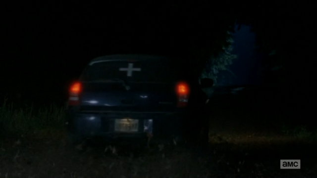 File:Beth-car-5-things-you-might-have-missed-in-the-walking-dead-strangers dodge manum.png