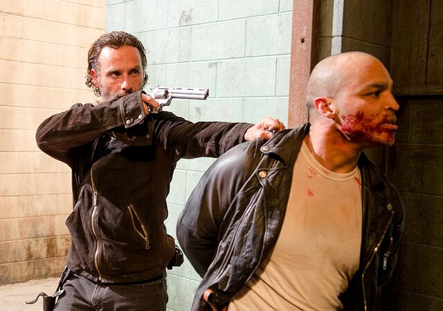 File:The-walking-dead-episode-613-rick-lincoln-935.jpg