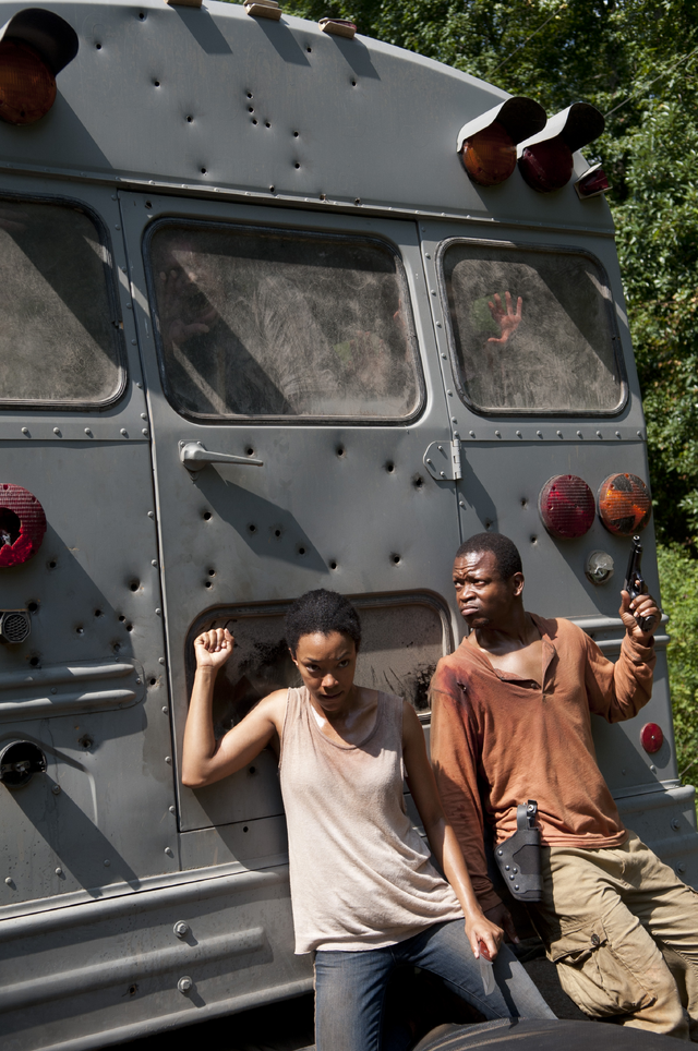 File:Inmates Bob and Sasha Get Ready.png