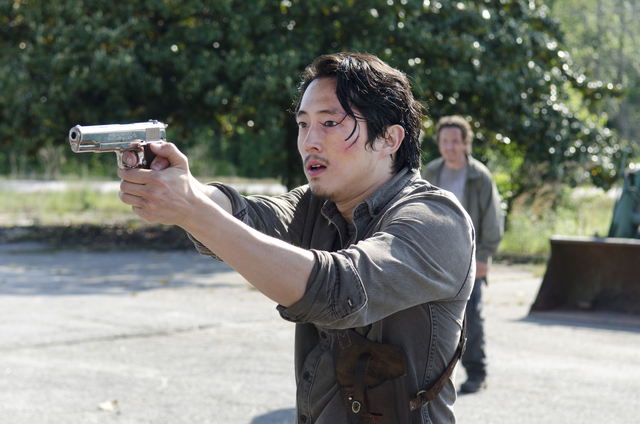 File:AMC 601 Glenn Aiming.png