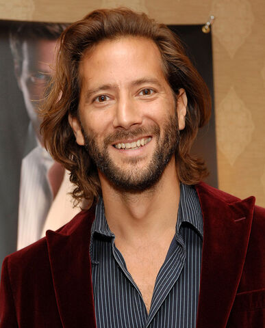 File:Henry-Ian-Cusick.jpg