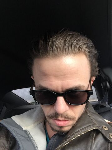 File:Glasses look.jpg