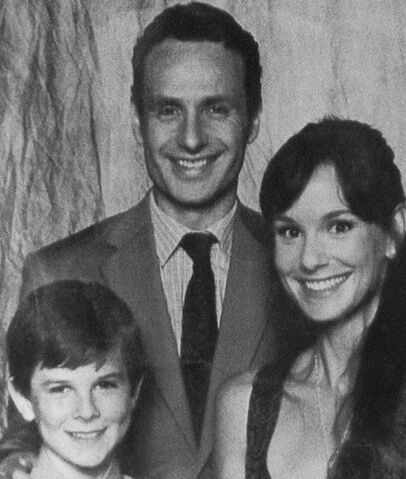 File:Family portrait A.jpg