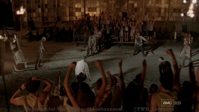 File:S03E05 arena002.jpg