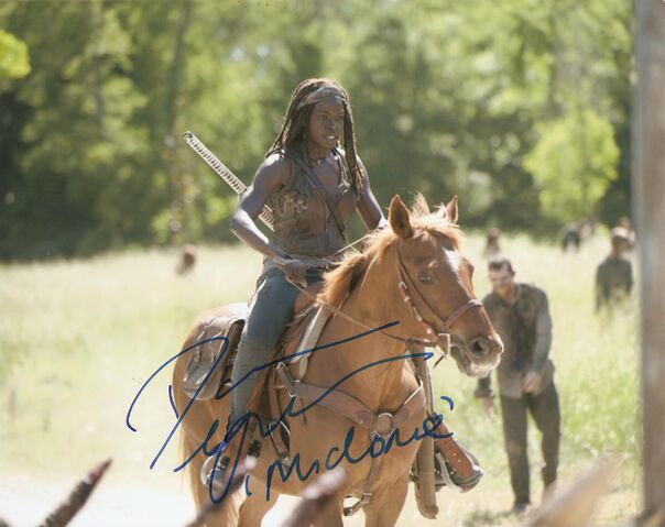 File:Danai Gurira autograph.jpg