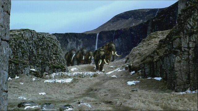 File:WWC1x4 WoollyMammothHerdComingOverTheHill.jpg