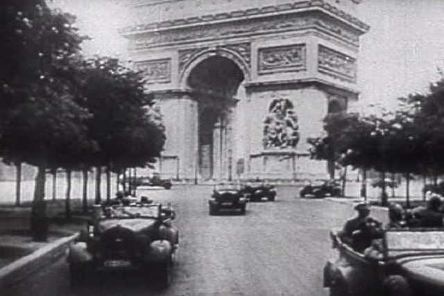 File:Nazi-parading-in-elysian-fields-paris-desert-1940.png