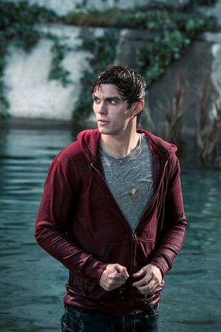 File:Warm-bodies-still06.jpg