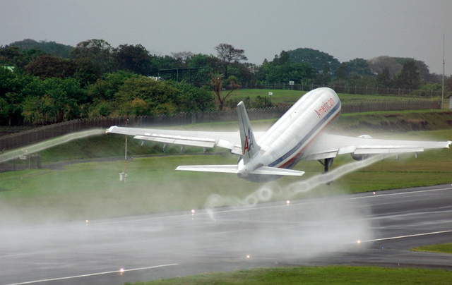 File:Wingtip vortices.png