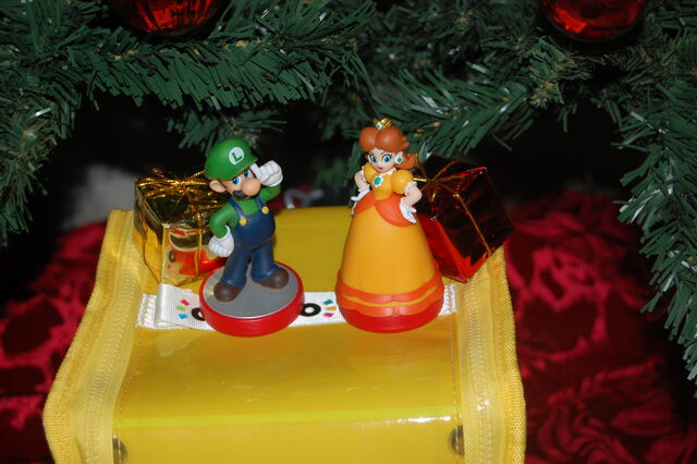 File:Daisy amiibo picture shoot.jpg