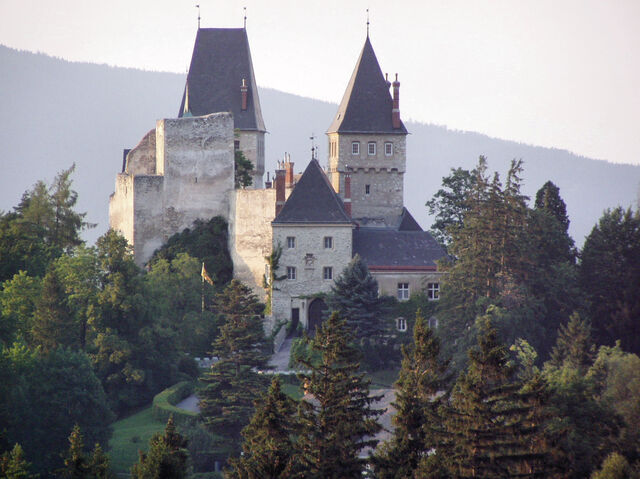 File:Wartenstein castle, Lower Austria.jpg